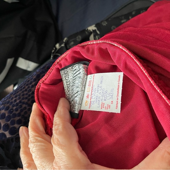 Maravilla Collection Red Top - Picture 4 of 6